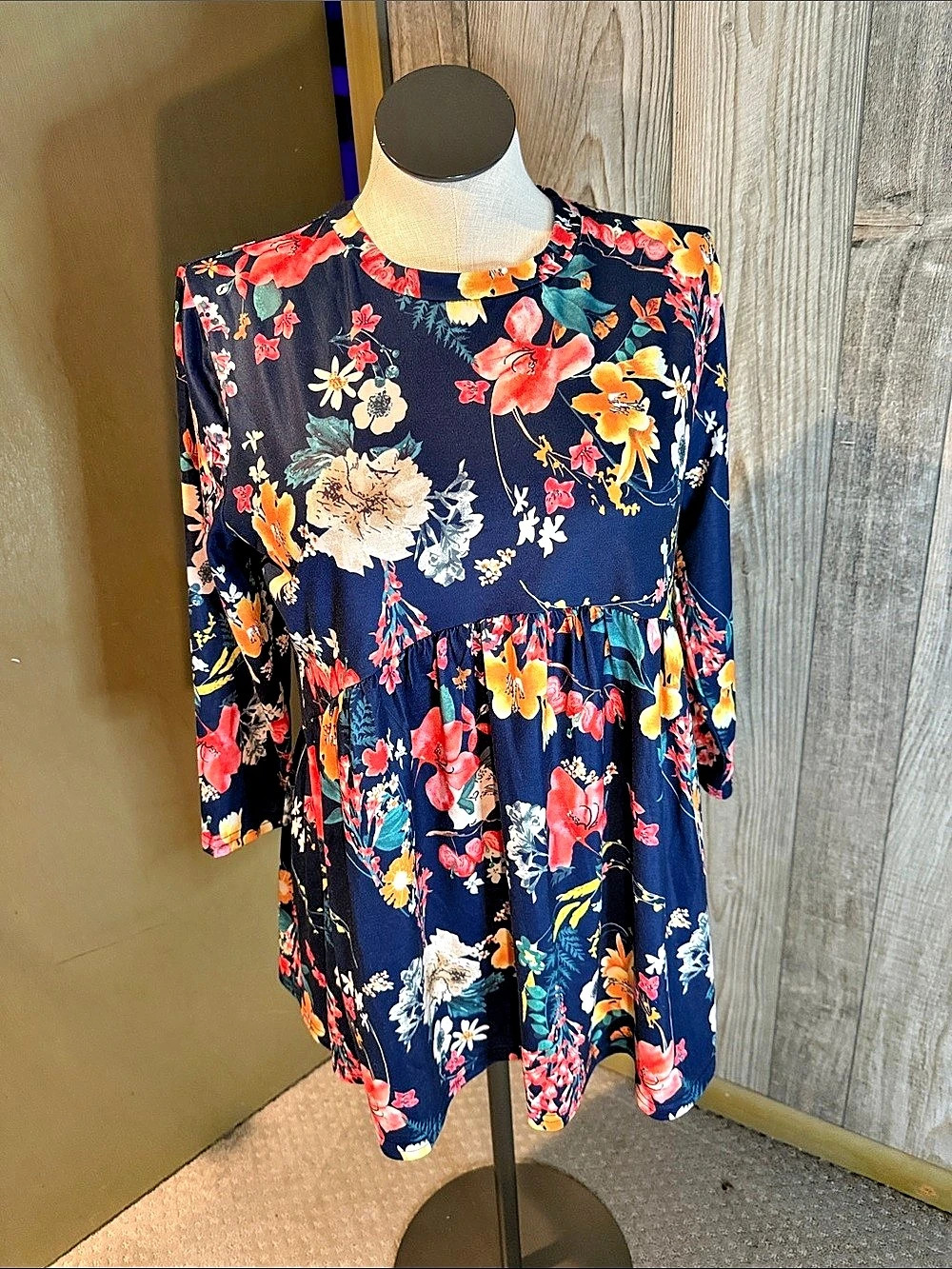 DAMISSLY Floral Tunic Blue & Red Size XS NWT